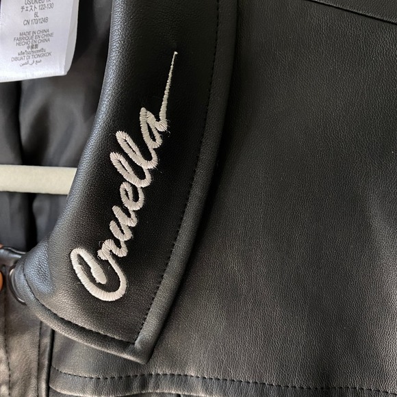 Disney Parks Her Collection Cruella de Vil Movie Faux Leather Jacket Black Sz1X - Picture 3 of 13